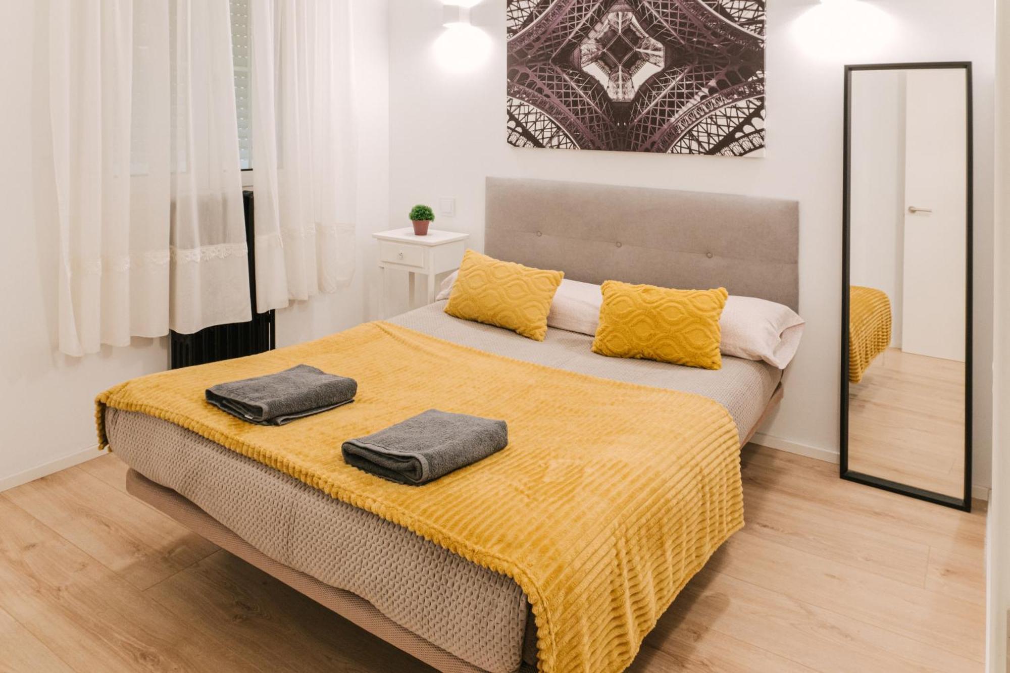 Lujoso Y Amplio Apartamento Con Parking Incluido León Kültér fotó